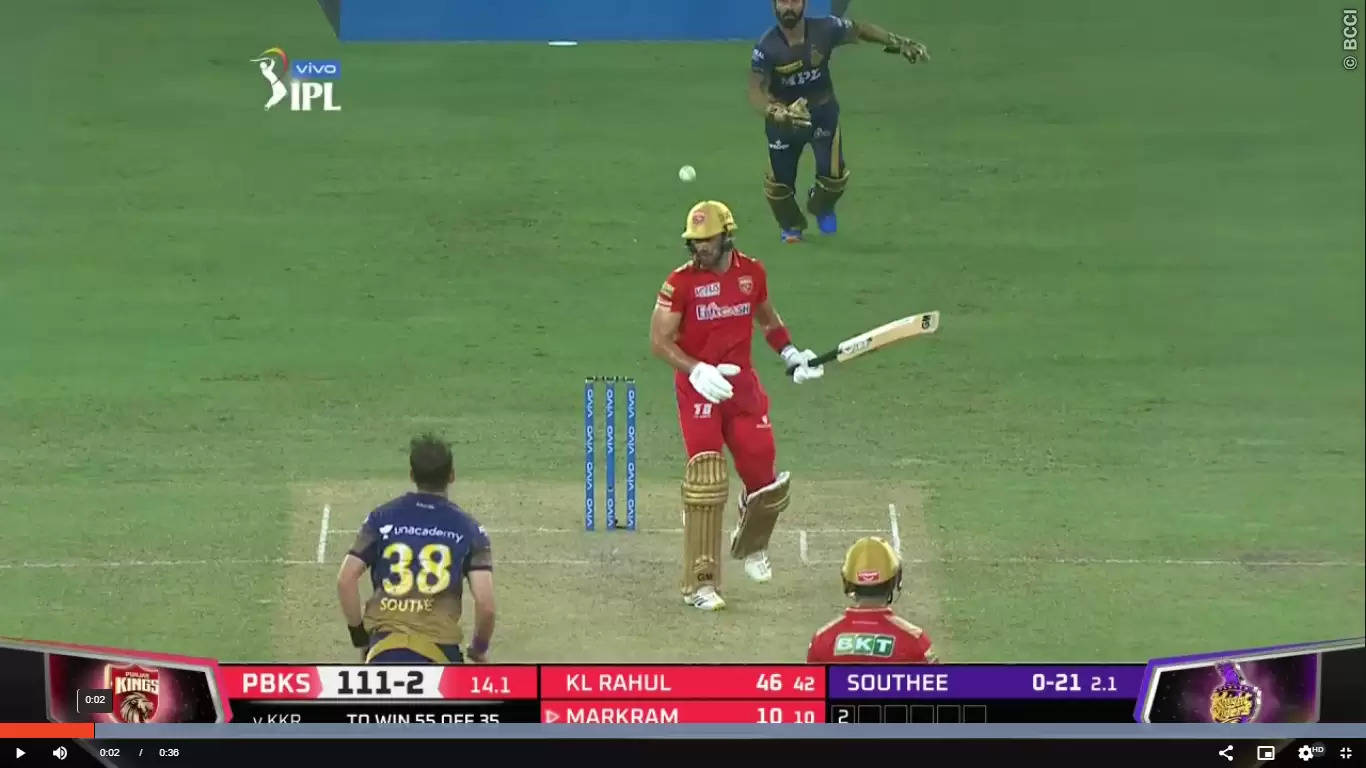 WATCH: Aiden Markram loses sight of ball; it arrives from the top to crash into his helmet