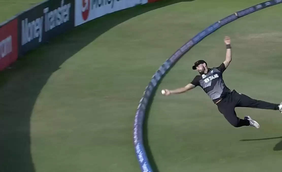 WATCH: Flying Daryl Mitchell pulls off stunning save near boundary ropes