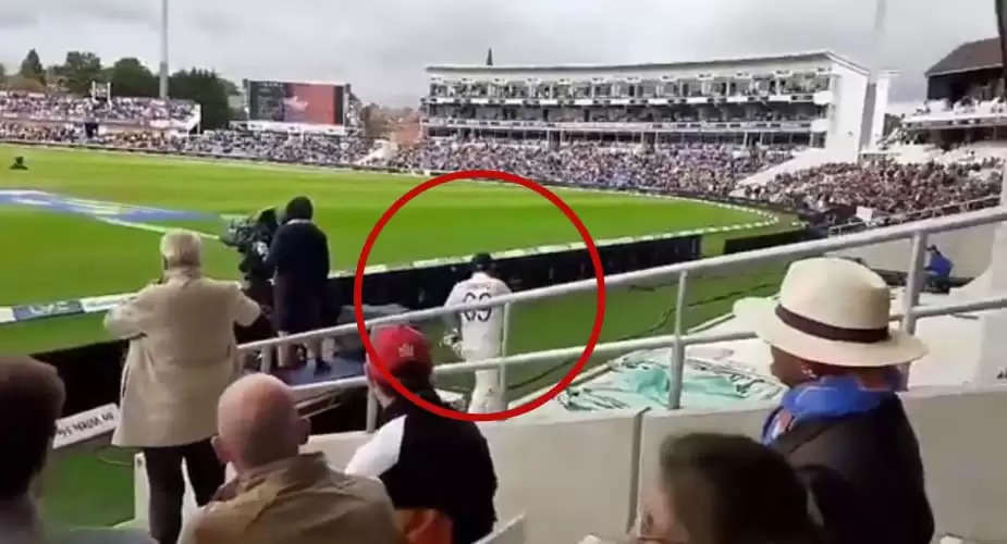 WATCH: Jarvo’s planned entry at Headingley from dugout to center pitch