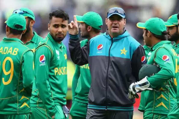 Former Pakistan coach Arthur defends remarks about Wasim, Misbah