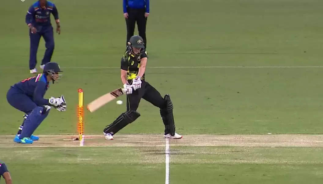 WATCH: Meg Lanning smashes stumps with bat, but sends ball to the fence