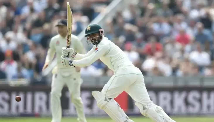 Shadab Khan gives a lot of balance to the team: Misbah ul-Haq