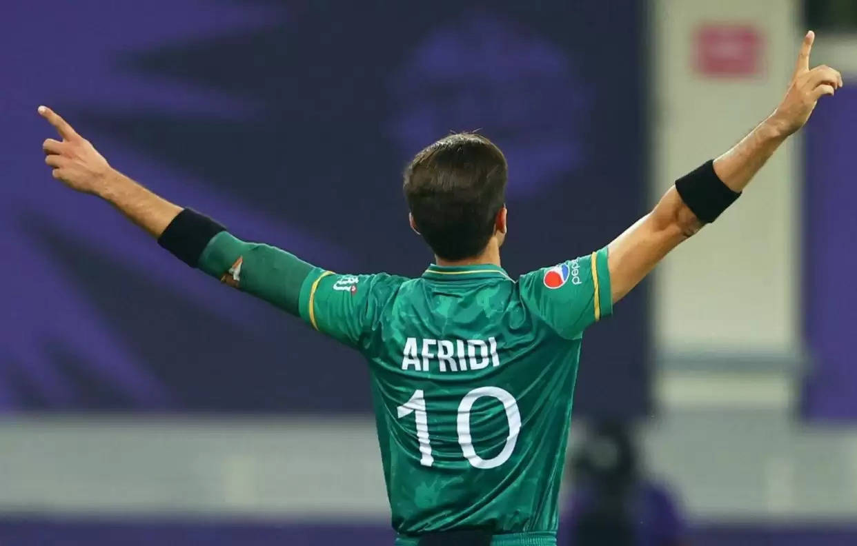 Twitter reacts to Shaheen Afridi’s opening spell; Wahab Riaz and Wasim Akram elated!