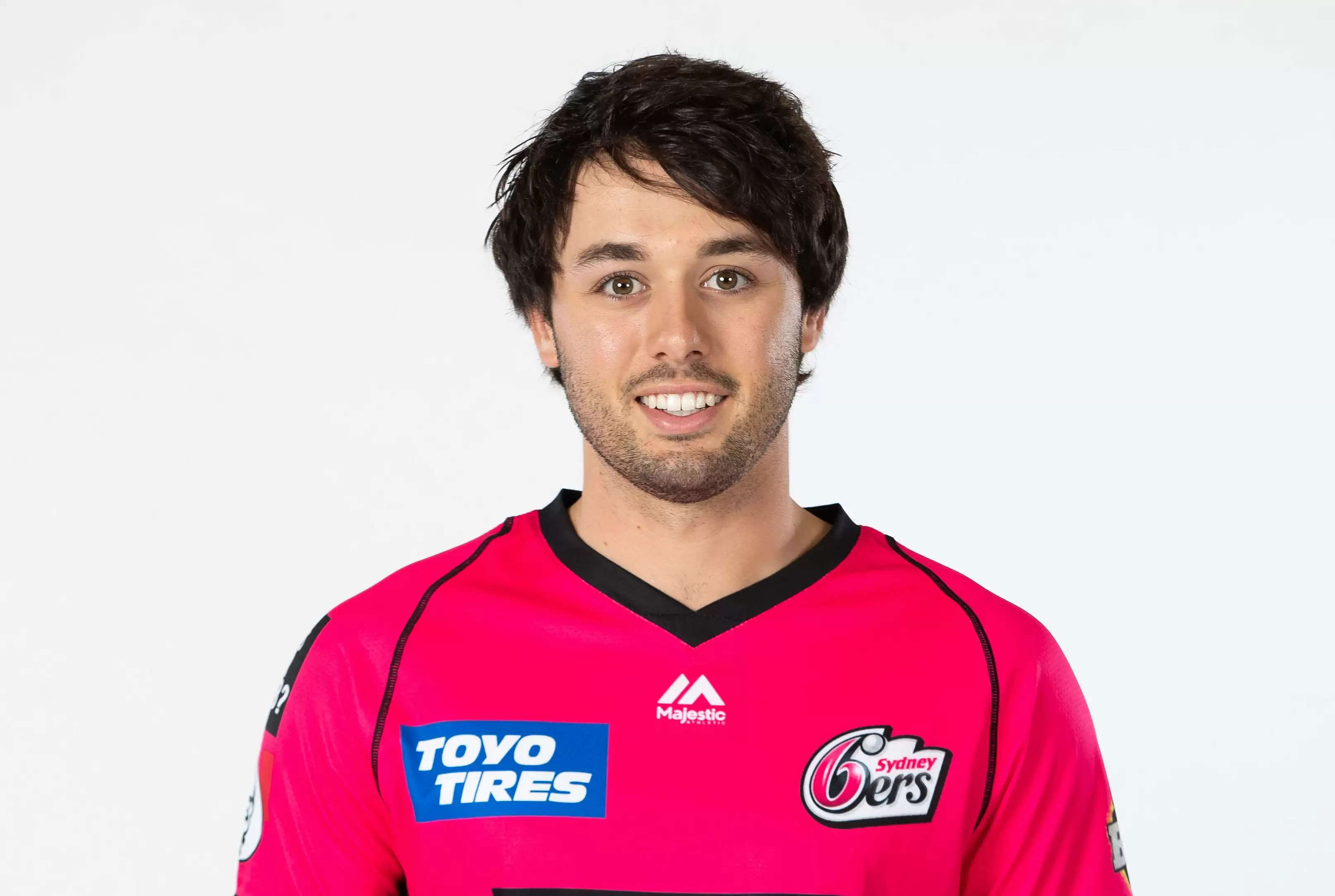 Justin Avendano plays for Sydney Sixers a week after representing Melbourne Stars in BBL 2021-22