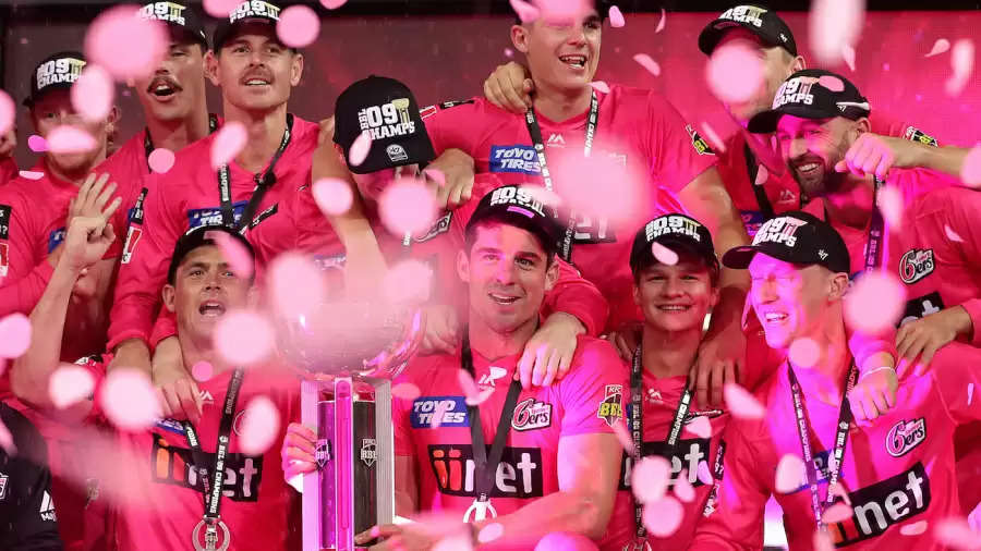 Big Bash League: Sydney Sixers win final after piling misery on Stars