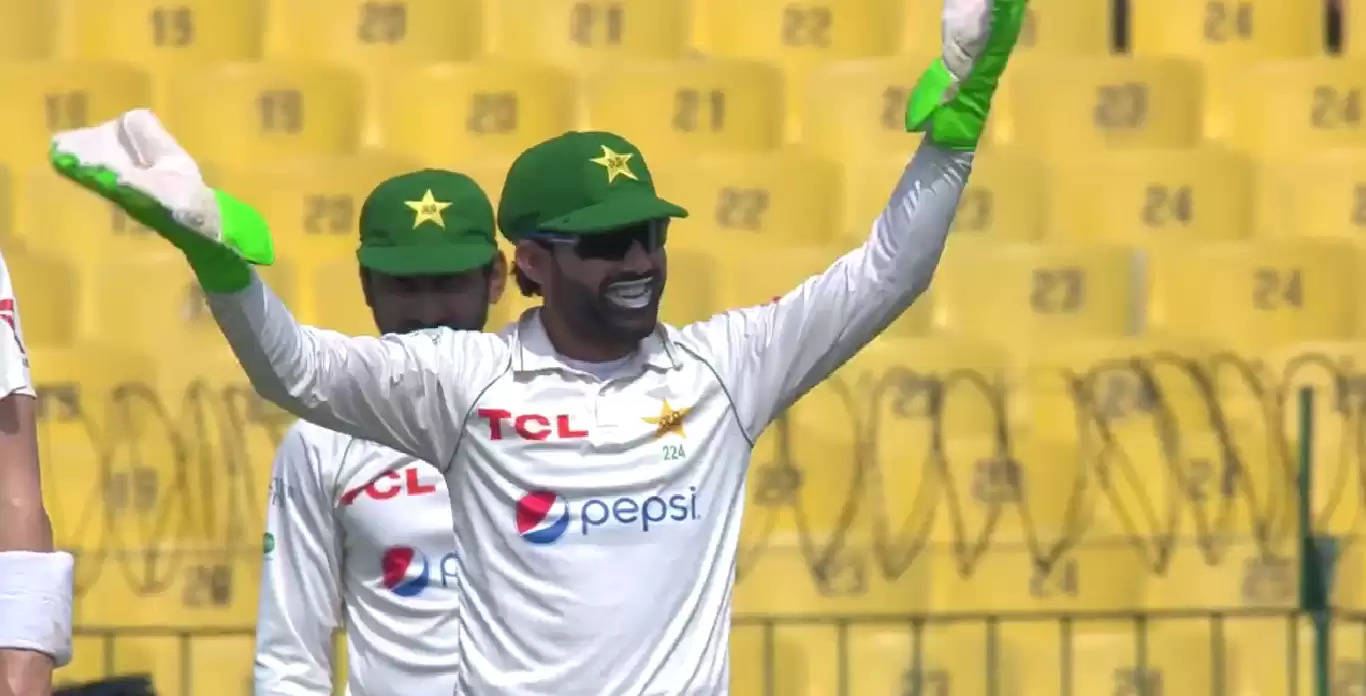 WATCH: “Make some noise” – Mohammad Rizwan, Shaheen Afridi urge the Lahore crowd to cheer them against Australia