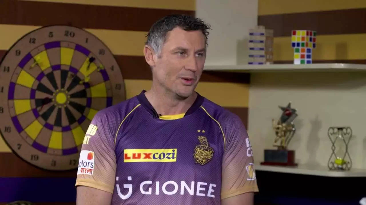 Andre Russell might score a double hundred if he bats 60 balls: David Hussey