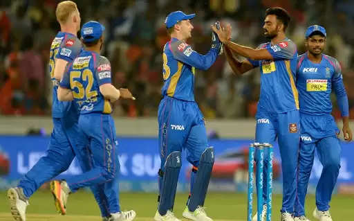 Quiz: Can you name all bowlers with 25 or more death overs wickets in IPL history?
