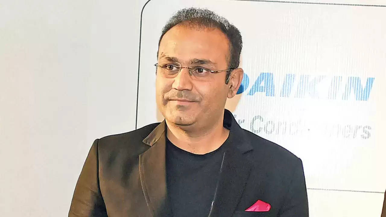 Virender Sehwag wants Amit Mishra to work on his fitness.