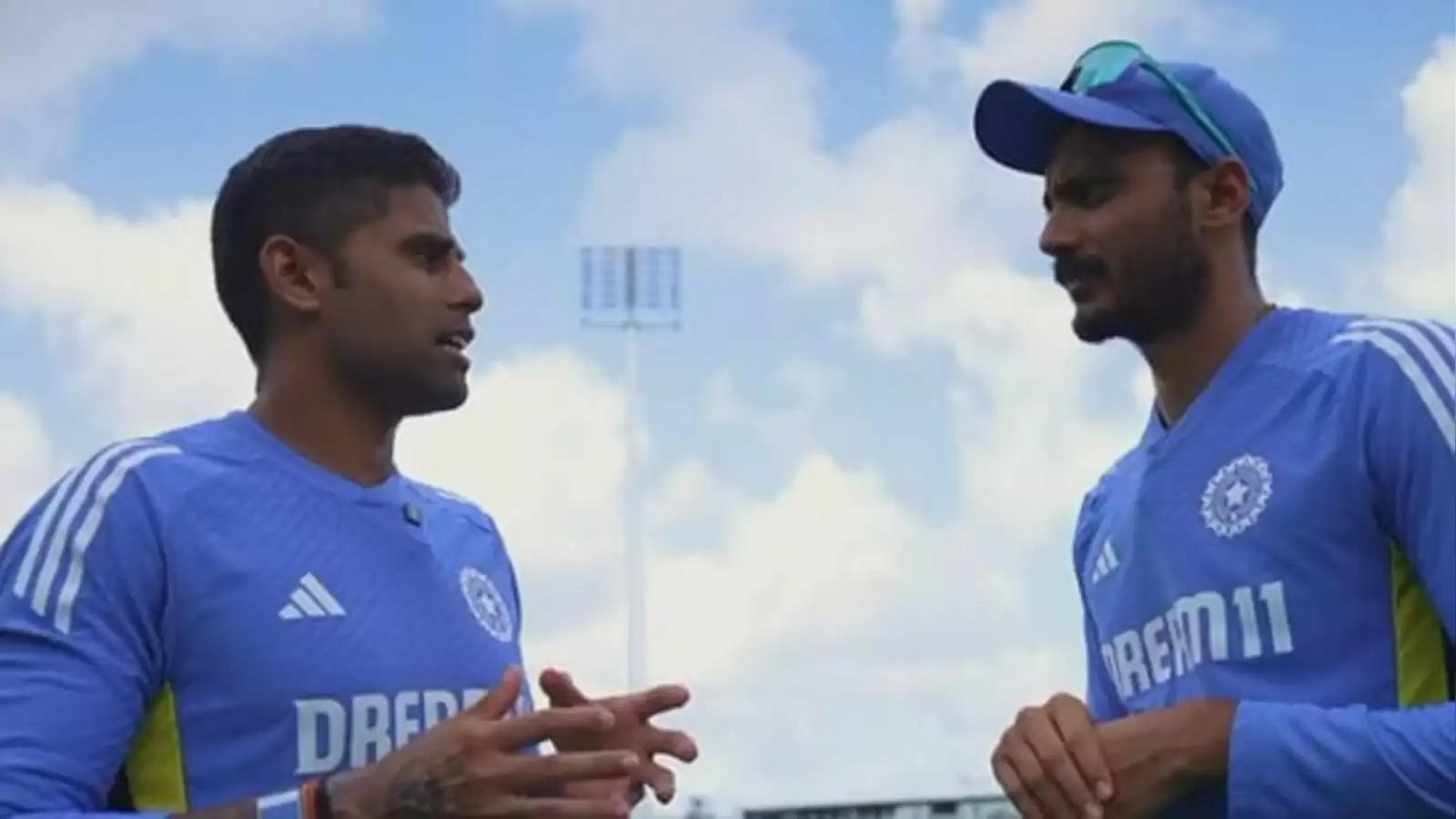 Suryakumar Yadav and Axar Patel (Source - X)?width=963&height=541&resizemode=4