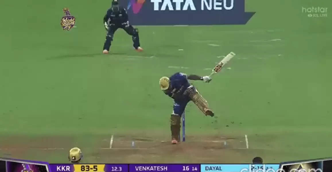 Yash Dayal had Andre Russell in big trouble on a bouncer. 