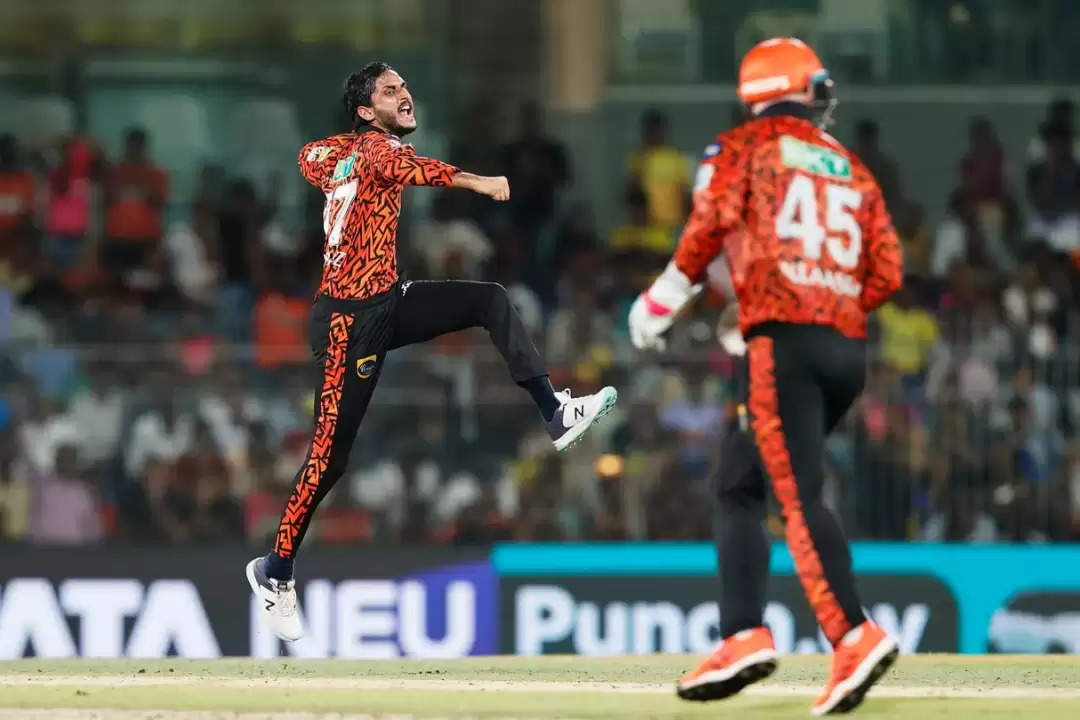 Shahbaz Ahmed celebrates a wicket?width=963&height=541&resizemode=4
