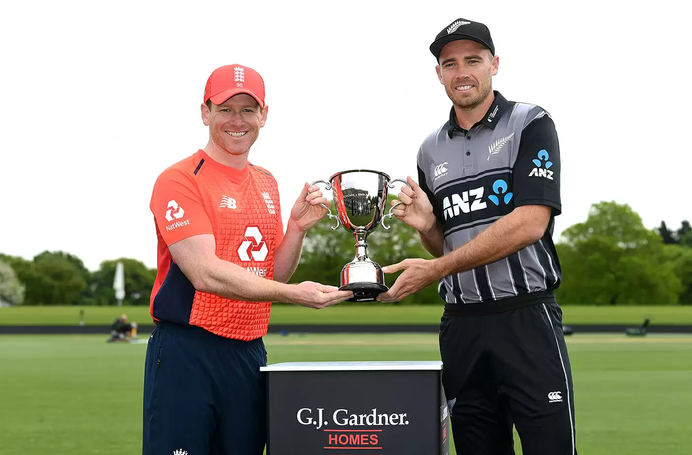 England beats New Zealand in Super Over finale to T20 series to win 3-2