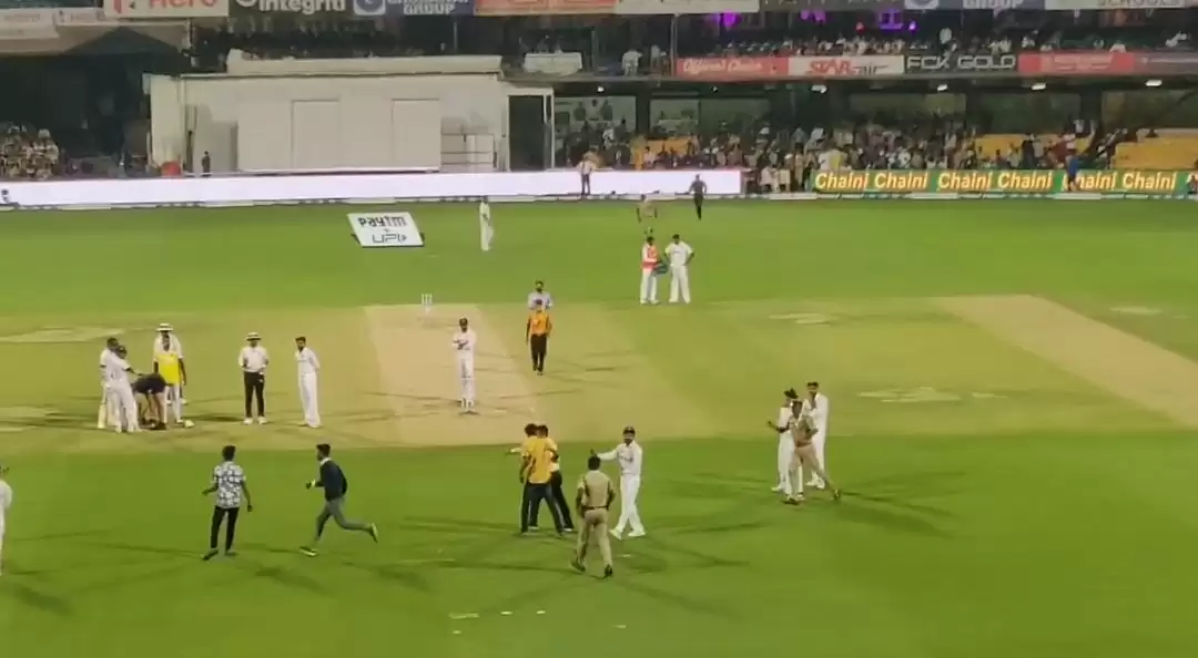 WATCH: Virat Kohli stops security who tried to catch fans intruding pitch to take selfie