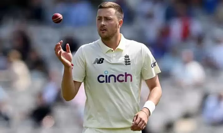 Ollie Robinson cleared to resume England career after receiving fine and suspension