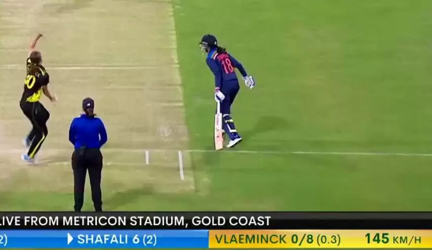 “Are you kidding me?” Twitter reacts to Tayla Vlaeminck’s unlikely 145 Kph delivery