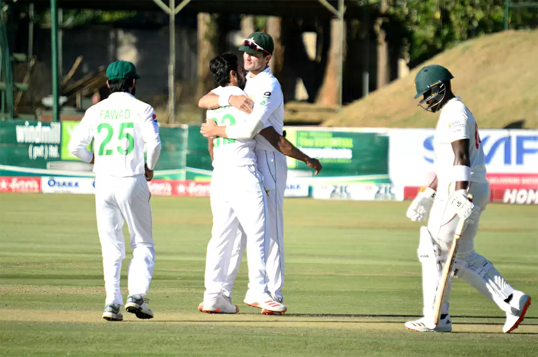 Abid, Nauman help Pakistan move past 500 before bowlers build inroads into Zimbabwe batting