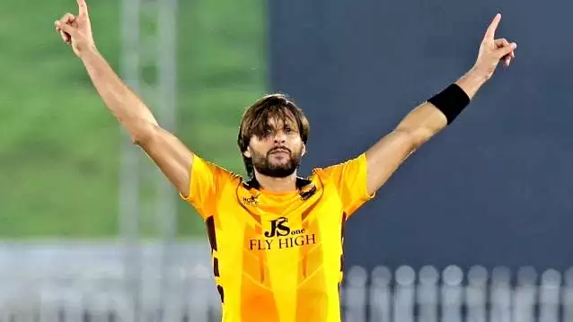 WATCH: 44-year-old Shahid Afridi still working his magic with the ball