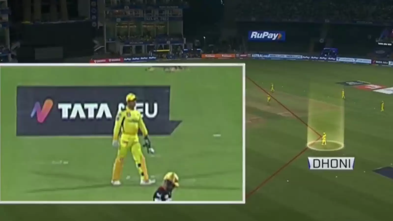 MS Dhoni changes the field for Virat Kohli and next ball has him caught by same fielder