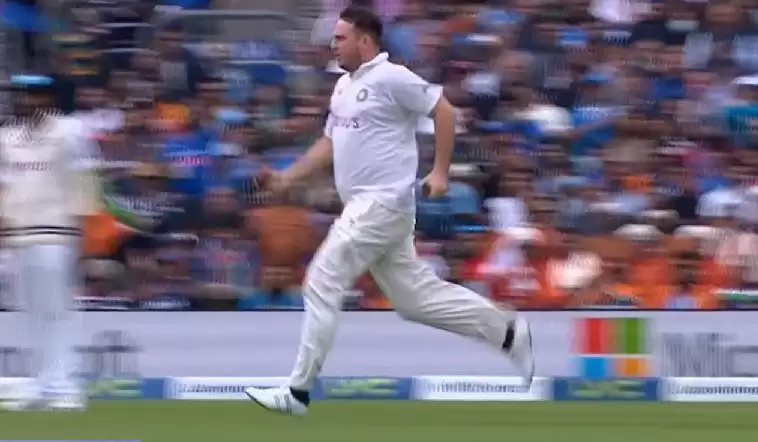 Daniel Jarvis a.k.a Jarvo 69 arrested on suspicion of assault after breaching security at The Oval