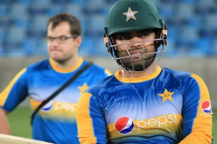 Umar Akmal handed three-year ban for not reporting corrupt approaches ahead of PSL