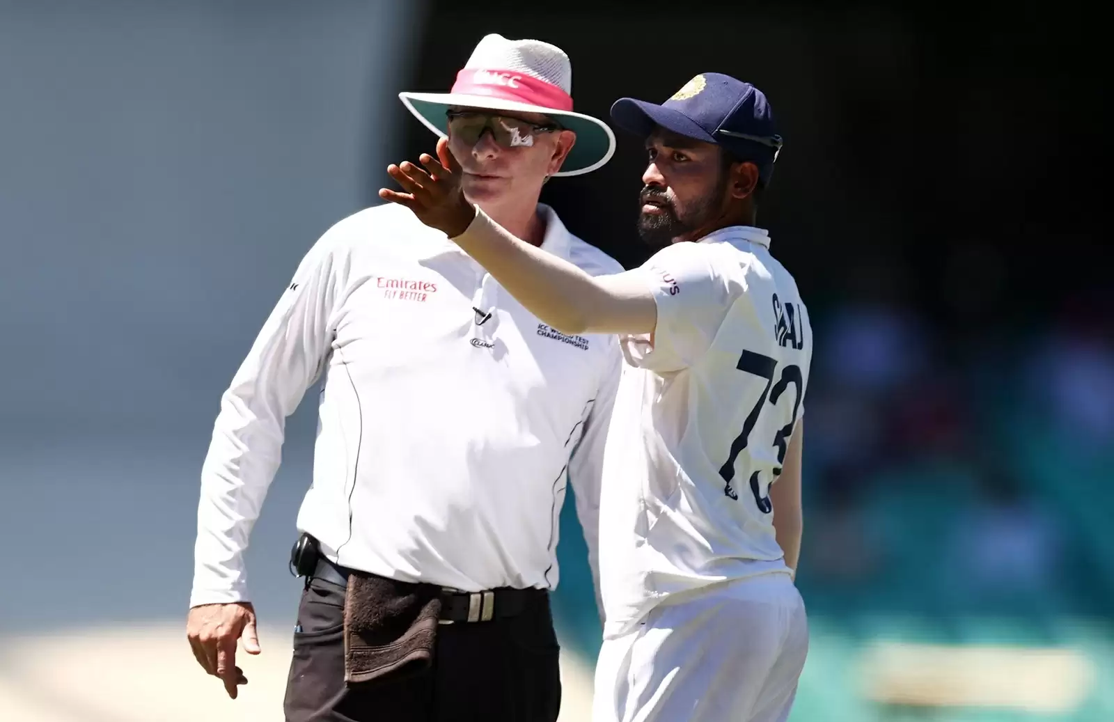 Fans evicted from SCG after racism complaint from Siraj