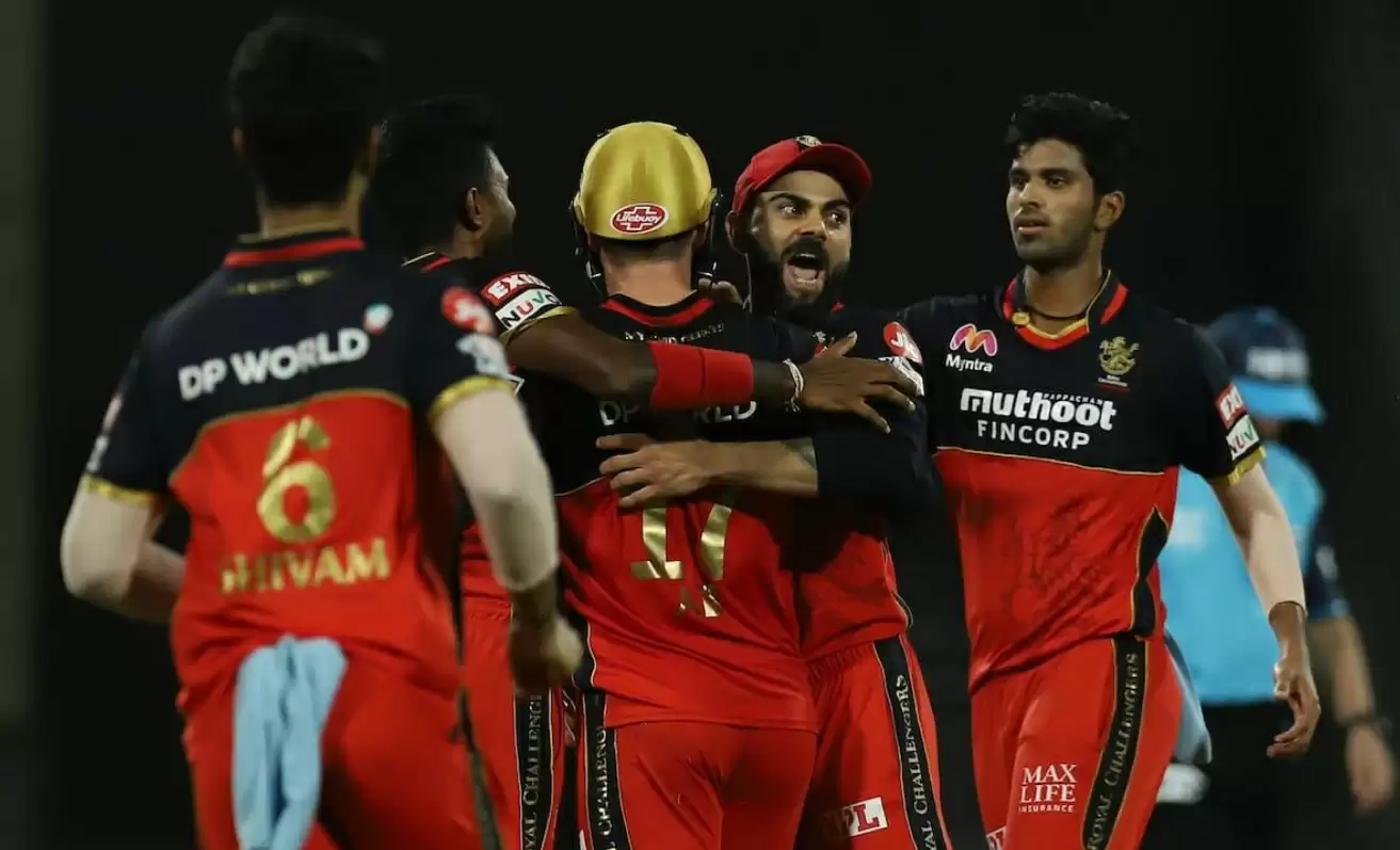 IPL 2020, Match 28: Royal Challengers Bangalore v Kolkata Knight Riders – An AB de Villiers show and complete bowling performance helps RCB cruise to 82-run win