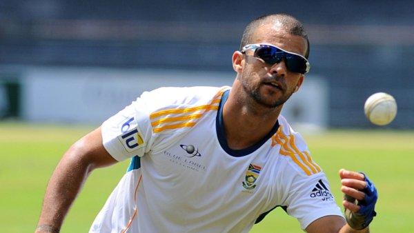 JP Duminy has stepped down from his position as South Africa’s white-ball side batting coach.