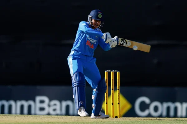 smriti mandhana reaches 4000 wodi runs