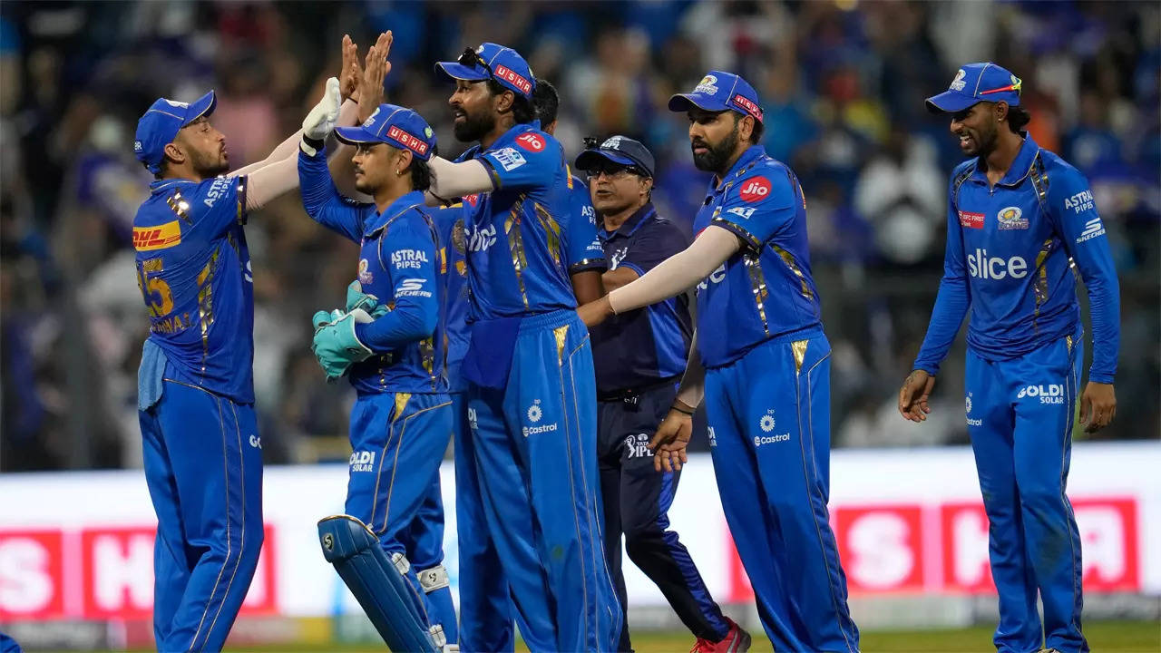 Despite having a number of star-studded names in their repertoire, MI failed to make it to the playoffs and were the worst team of the season.