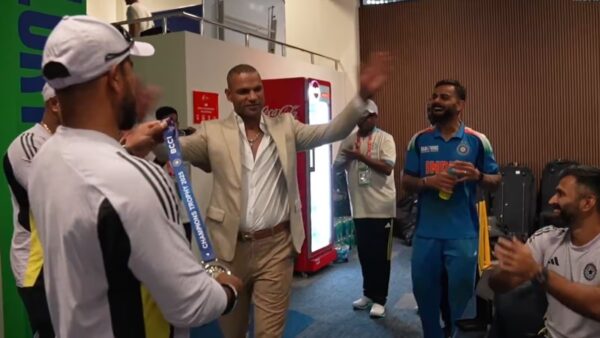 Shikhar Dhawan gives best fielder award to Axar Patel