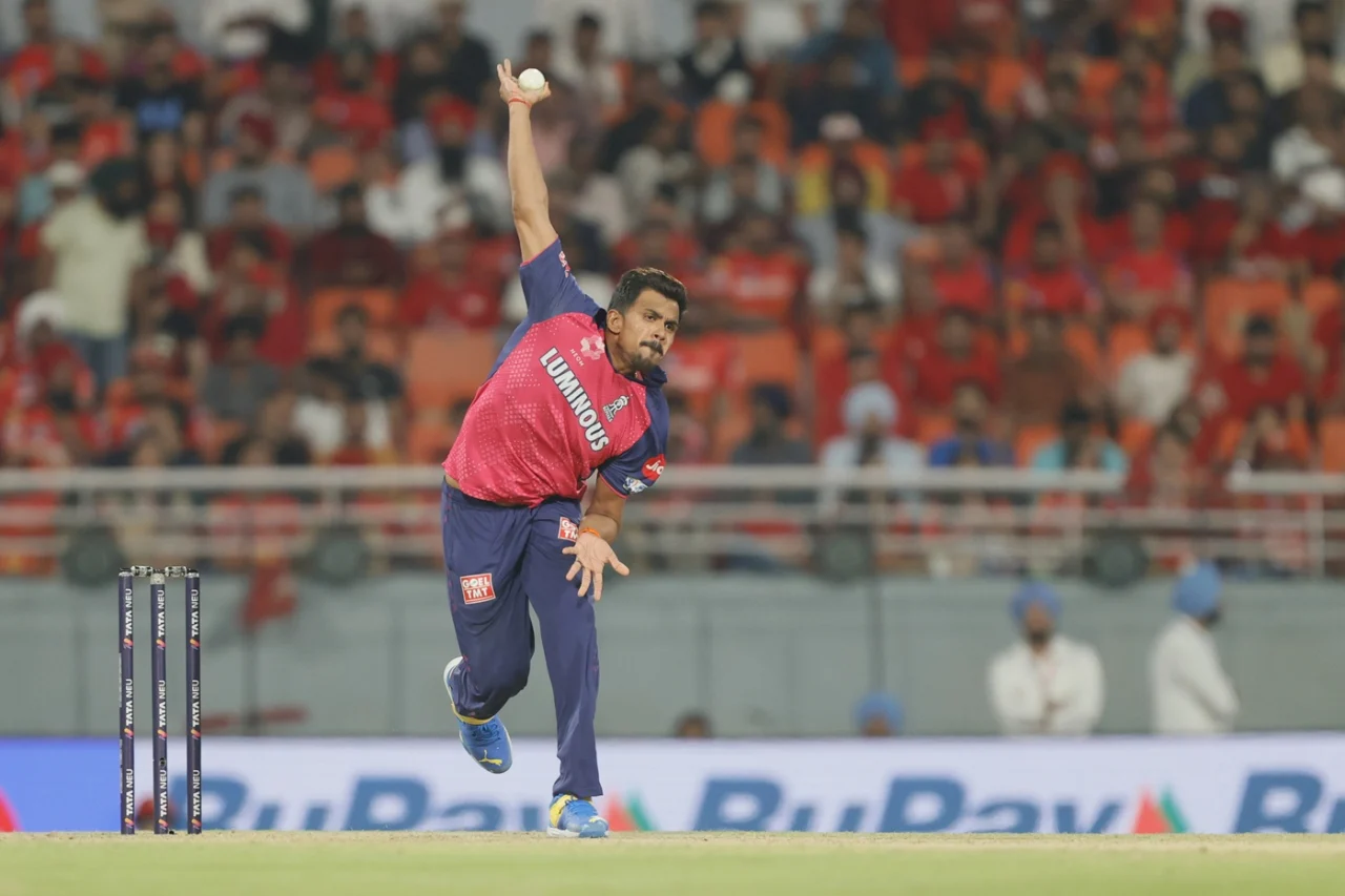 maheesh theekshana ipl 2025 rajasthan royals rcb vs rr