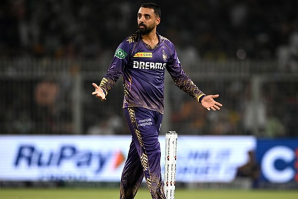 3 Mumbai Indians, 2 SRH & 2 KKR Players Named in Varun Chakravarthy's Dream T20 XI
