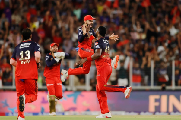 RCB Hero Romario Shepherd Pushes for IPL 2026 Retention With Strong All-Round Performance in MLC 2025 To Push San Francisco Unicorns to Playoffs