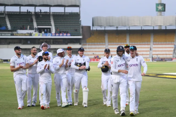 'If He Stays Fit' - Ravi Shastri Backs THIS Player to Surpass Sachin Tendulkar's Record