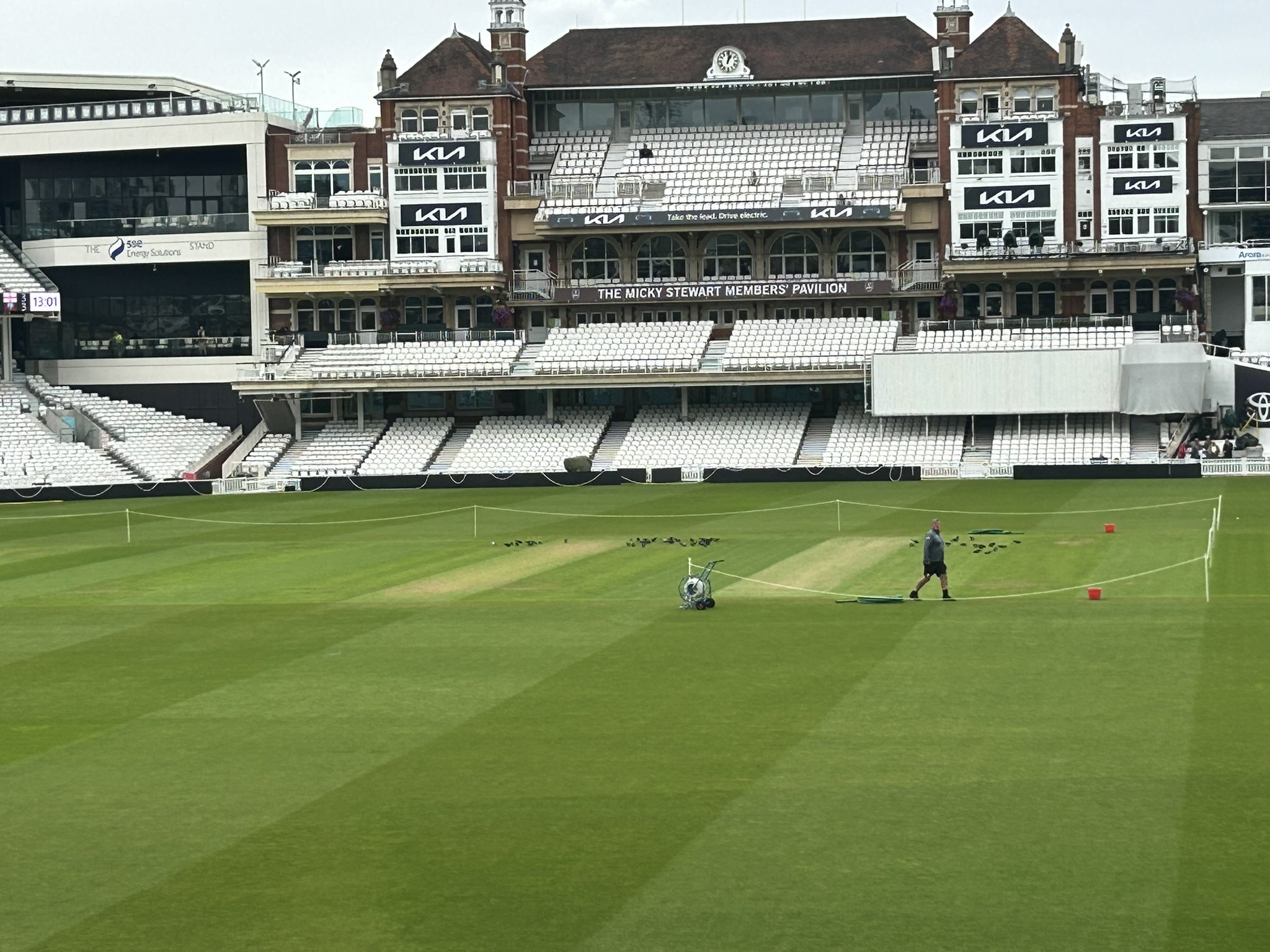 eng vs ind 5th test oval pitch curator lee fortis sunil gavaskar