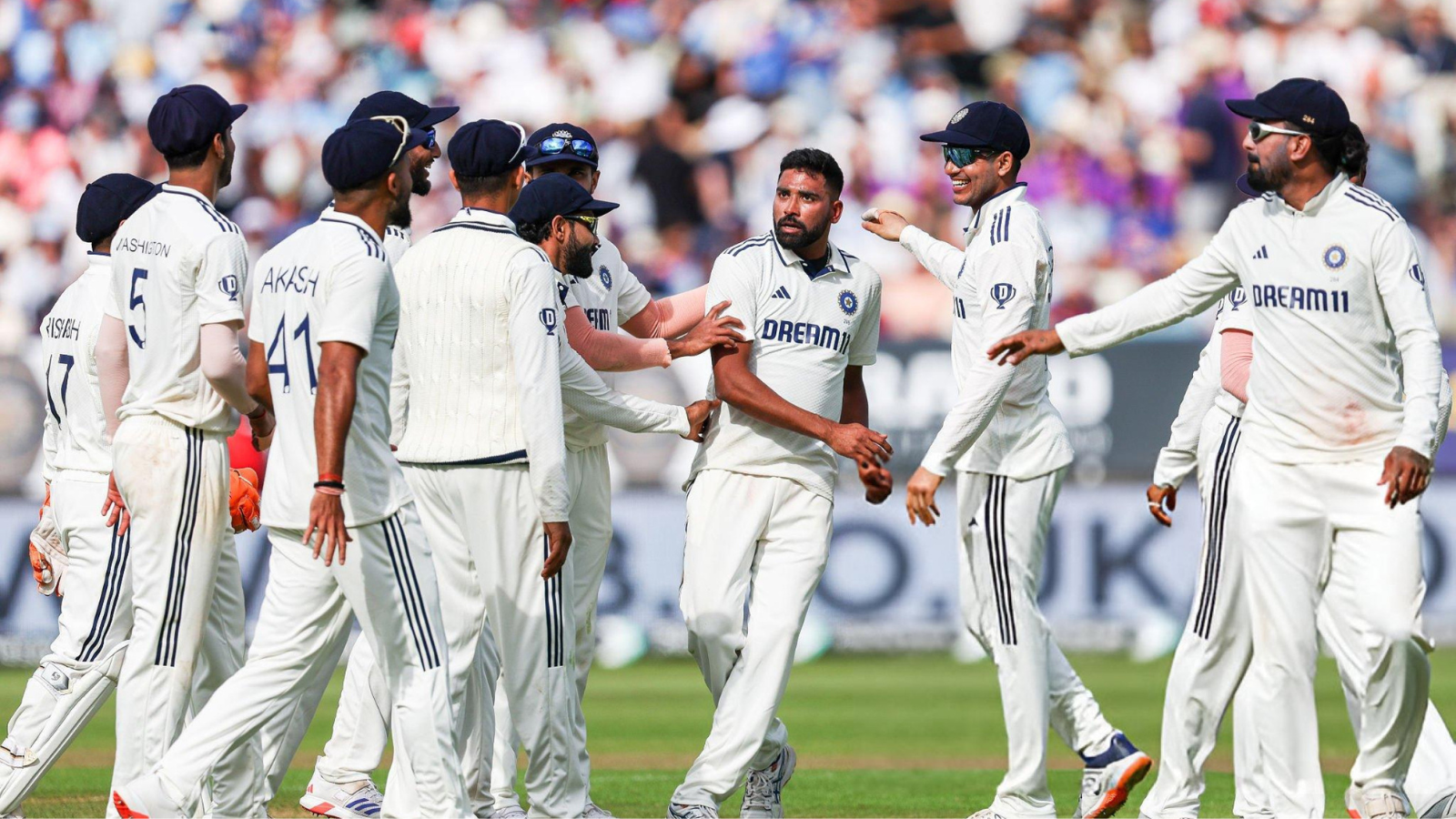 The third Test followed a similar script to the first one: India had their moments but failed to capitalise on them.