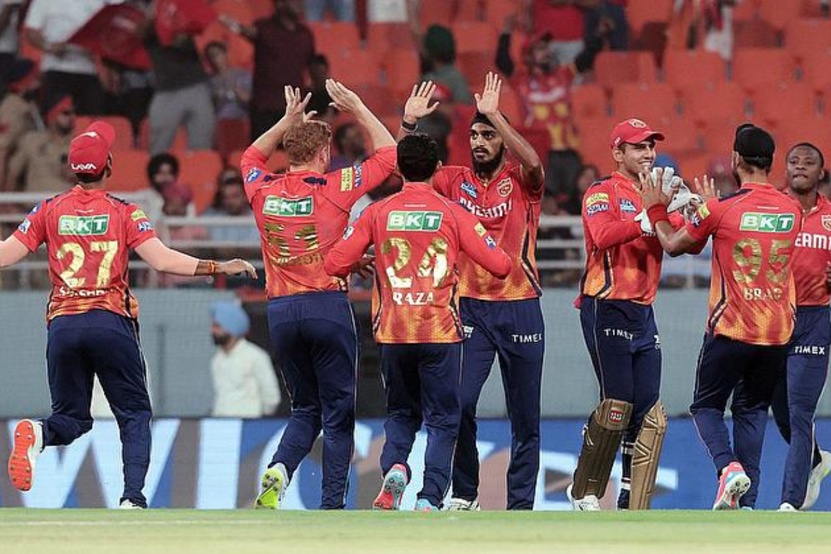 former-punjab-kings-recruit-sikandar-raza-shines-with-valiant-87-ball-92-in-zim-vs-sl-1st-odi-but-his-efforts-go-in-vain