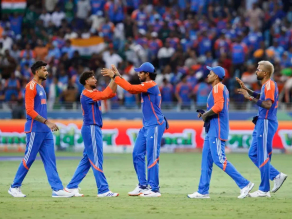 Indian-origin Oman Player Vinayak Shukla Idolises MS Dhoni, Eager to Meet Former Teammate Kuldeep Yadav in Asia Cup 2025