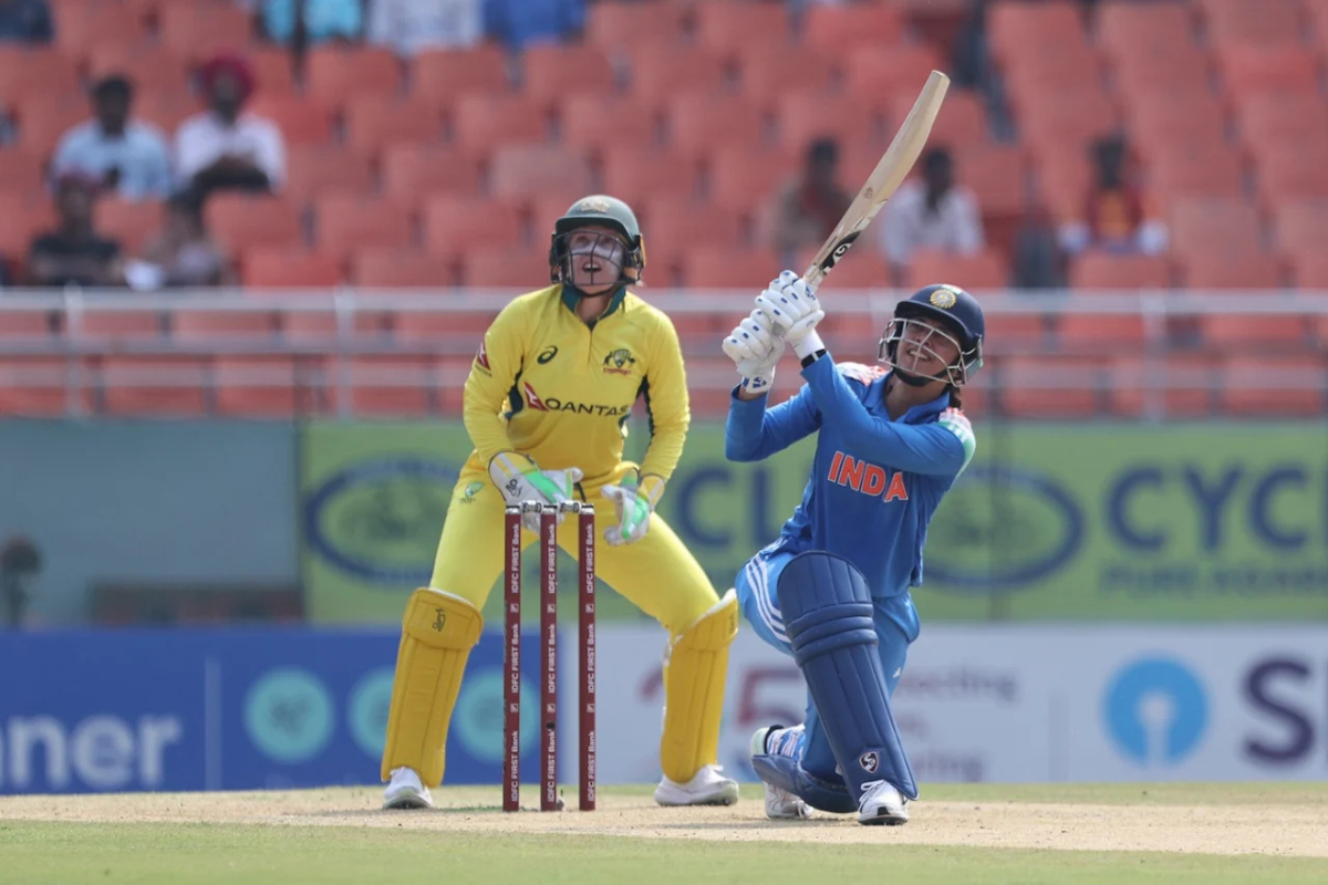 Smriti Mandhana Blasts Record-Breaking Hundred in IND-W vs AUS-W 2nd ODI