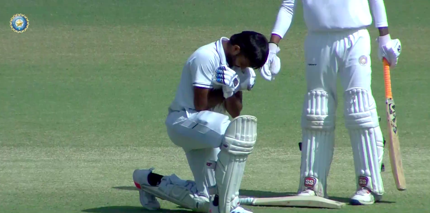 Chetan Sakariya Brings Out Wakanda Forever Celebration After Hitting Massive Six in Ranji Trophy 2025/26 [WATCH]