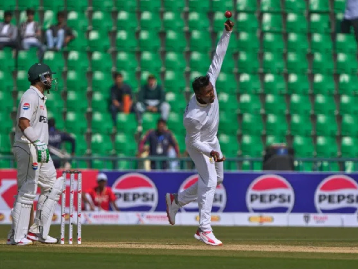 Who is Senuran Muthusamy, the South Africa Spinner Who Replaced Keshav Maharaj and Took a Six-Wicket Haul in PAK vs SA 1st Test?