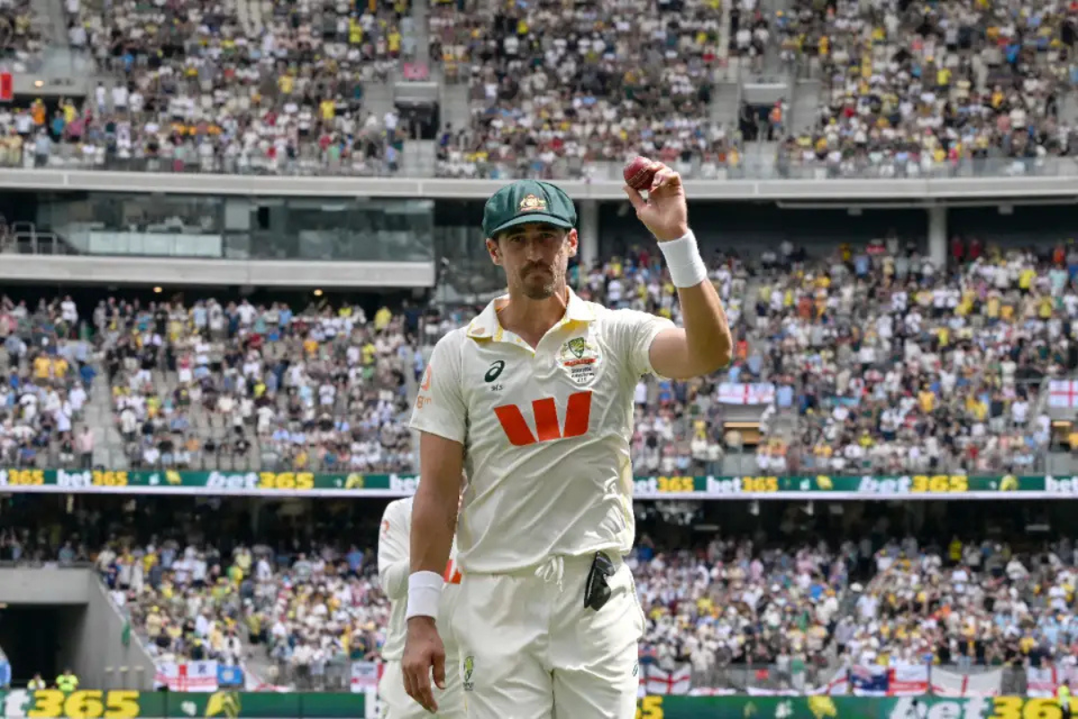 Best Bowling Figures in Ashes in 21st Century Ft. Mitchell Starc