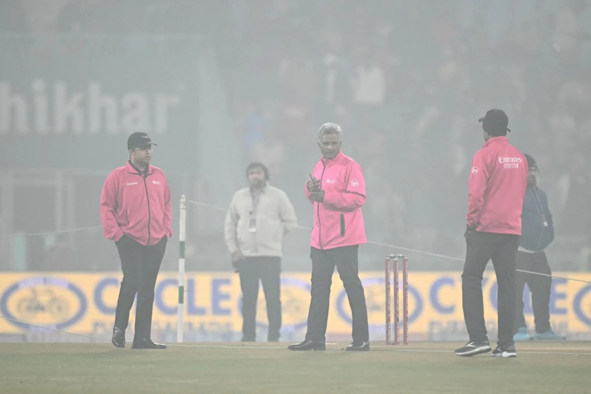 ‘Fog Chal Raha Hai’ — Fans Slam BCCI Scheduling, Robin Uthappa & Dale Steyn Blast Umpires After IND vs SA 4th T20I Washout