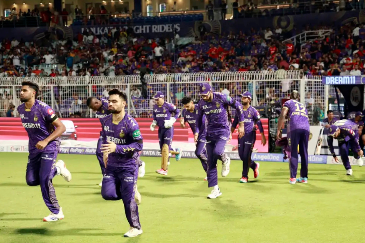 KKR Batter Rushed To Hospital After A Catch Attempt in Vijay Hazare Trophy 2025-26