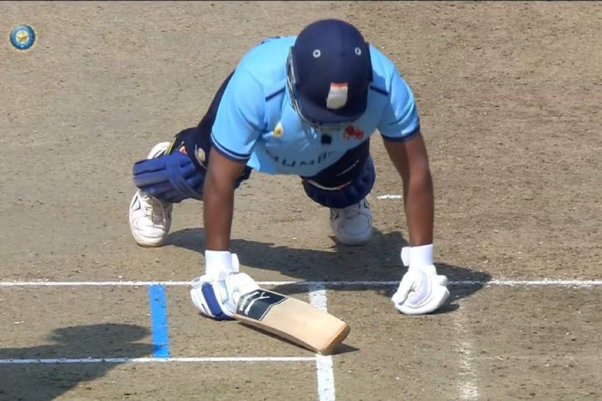 Sarfaraz Khan Celebrates Another Fiery SMAT 2025–26 Fifty With Push-Ups, Sends Clear Fitness Message to India Selectors [WATCH]