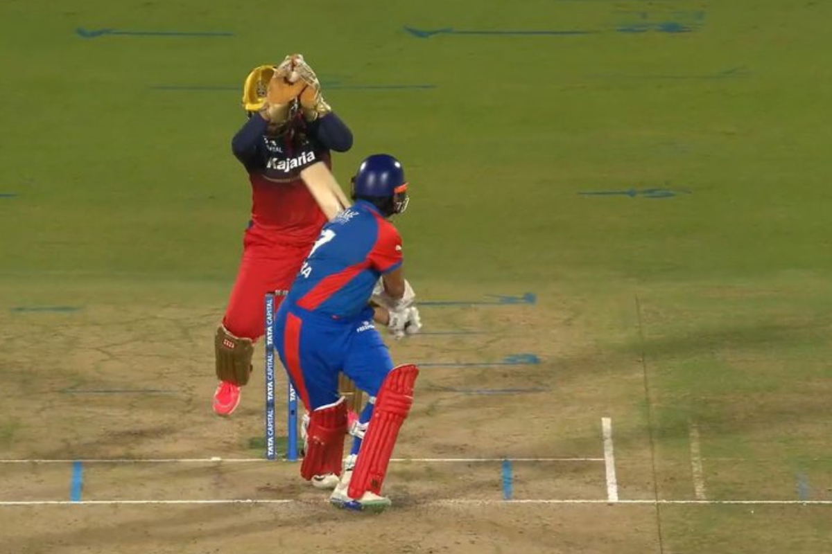 Richa Ghosh Grabs A Stunner Behind The Stumps To Dismiss Shafali Verma in RCB vs DC WPL 2026 Final [WATCH]